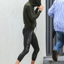 01-19 - Heading to the gym in Los Angeles - California